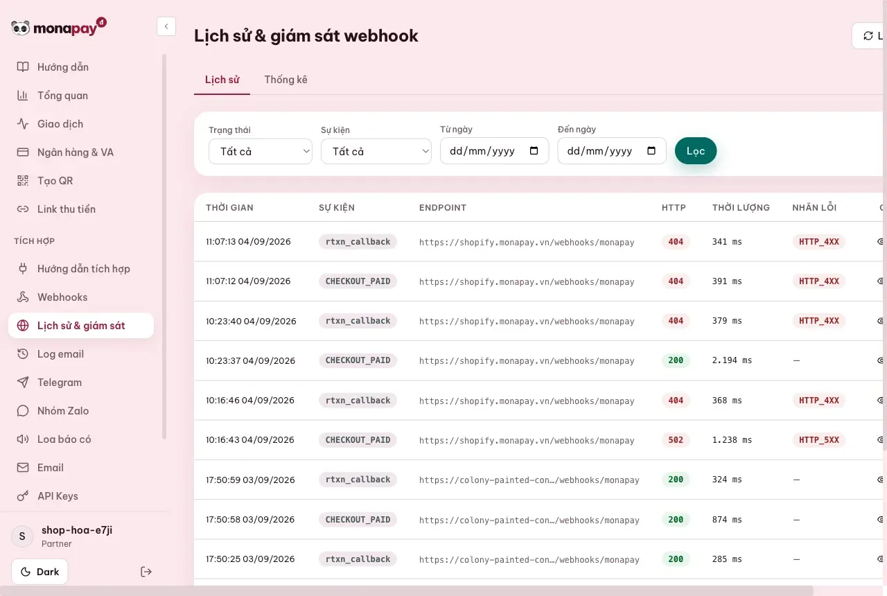 Dashboard MONA Pay hiển thị lịch sử webhook với sự kiện, mã HTTP, thời lượng và nhãn lỗi